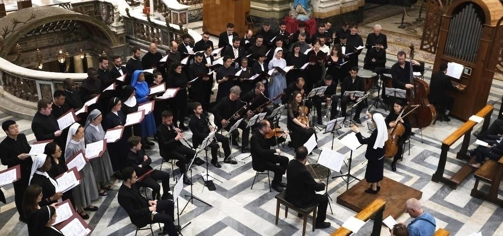 Read more - Musical instruments at the Institute